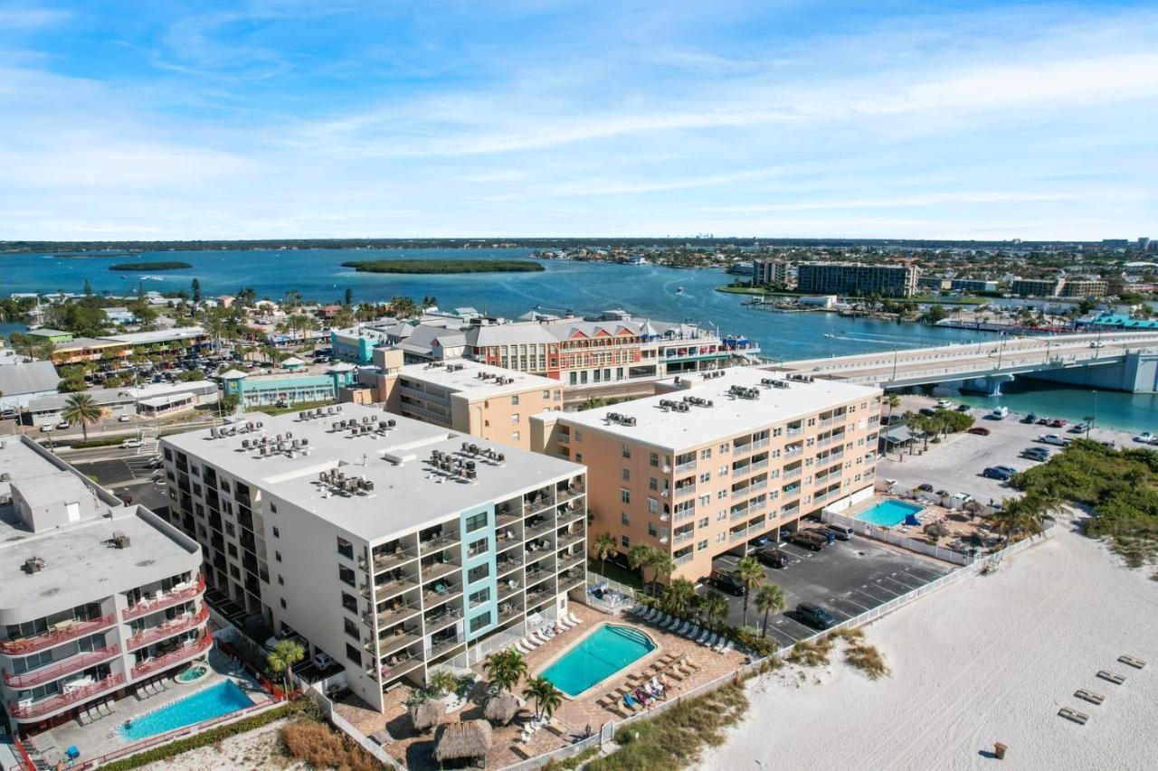 305 Sandy Shores Condos St. Pete Beach Exterior photo